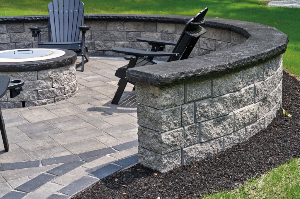 CastStone Coping 	3x24x14 - 2 lf - 48 lf/cube -- Graphite Black